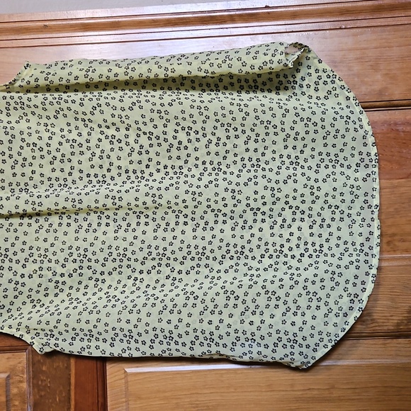 Cabi Viola Daisy Print Sleeveless Yellow  Collared Blouse - Picture 7 of 10